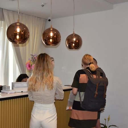 Hotel Ergi'S Durrës 外观 照片